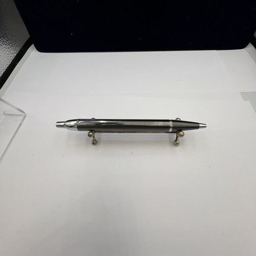 Parker pen like new without box