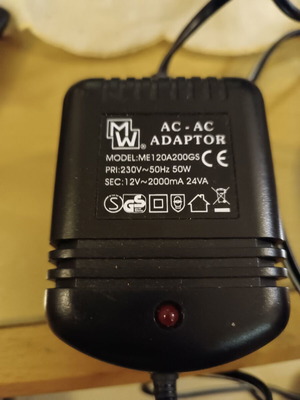 Αντάπτορας laptop Lenovo σε κατάσταση σαν καινούργιος