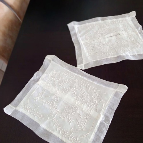 Vintage decorative pillowcases set of 2 ecru with embroidery and cutwork