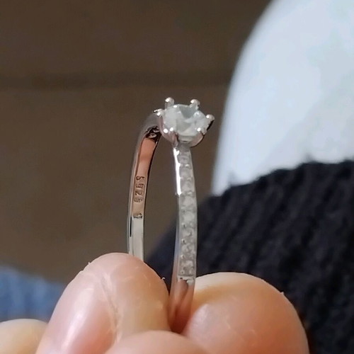 Silver zirconia ring size 9 new