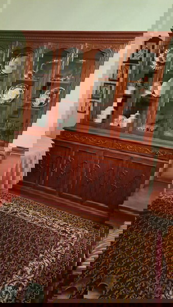 Σκρίνιο βιτρίνα τετράφυλλο μασίφ καρυδιά