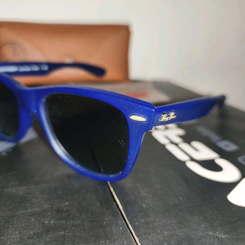 Ray Ban Wayfarer RB2140 sunglasses like new, blue frame, grey lenses