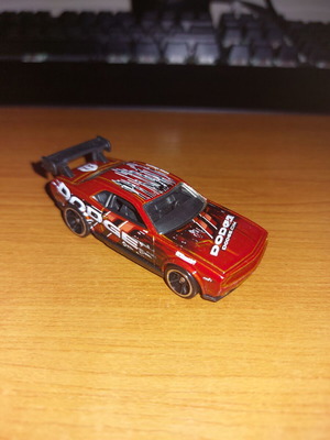 Hot Wheels Dodge Challenger Drift Car like new