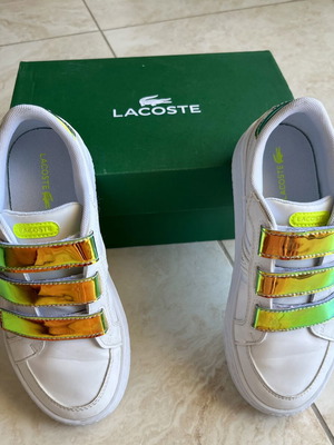 Lacoste kids' sneakers like new, size 32, white and gold