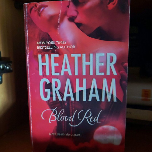 Book 'Blood Red' by Heather Graham like new