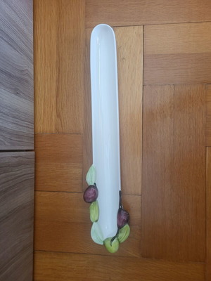 Ceramic serving platter for olives with painted olives, 45 cm