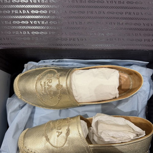 Prada leather espadrilles like new, gold, size 36