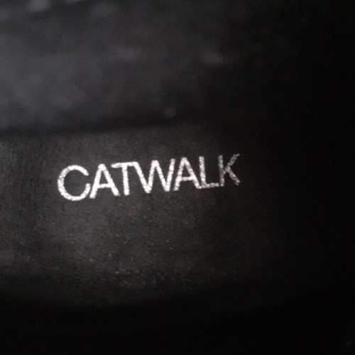 Catwalk leather women's ankle boots size 39 like new, black