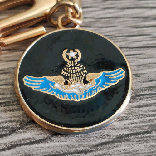 Paratrooper keychain used, special forces commando badge