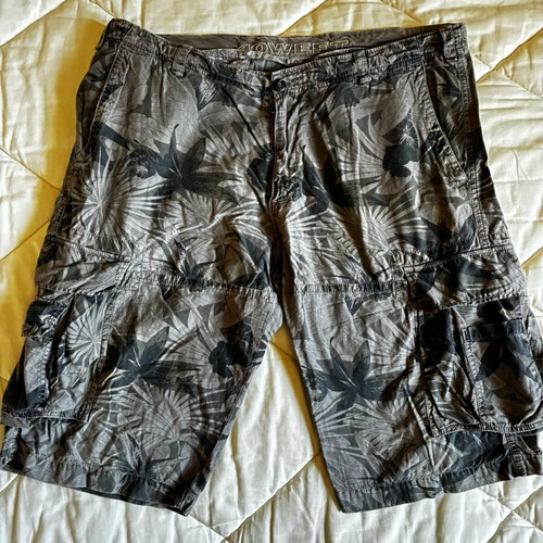 40WEFT Italian Cargo Shorts Khaki Camo Grey Size L/XL Like New