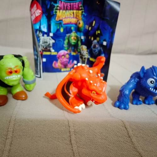 Mystery Monster Surprise figures new, set of 3 pieces