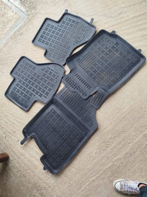 Rezaw-plast Car Floor Mats like new for Toyota Aygo 2008-2014, Peugeot 107, Citroen C1