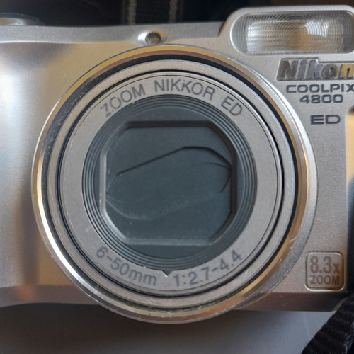 Nikon COOLPIX 4800 camera like new with full set and box