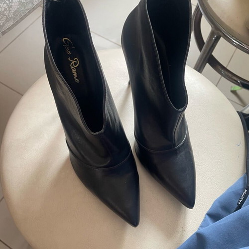 Geo Ramo ankle boots like new, black, size 39