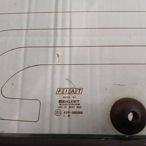 Fiat Uno rear windshield used with good rubber