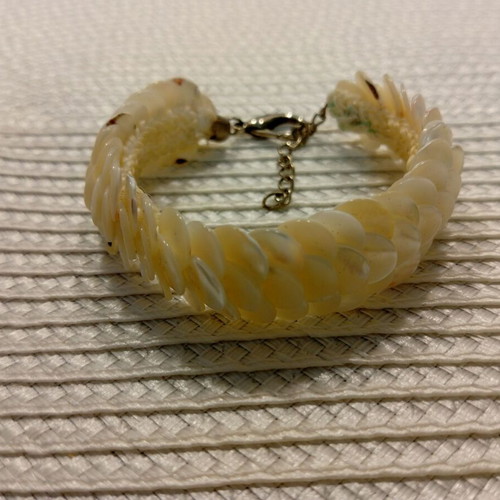 Summer bracelet made of natural shell plates new