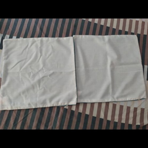 Set of two blue pillowcases like new from Jumbo