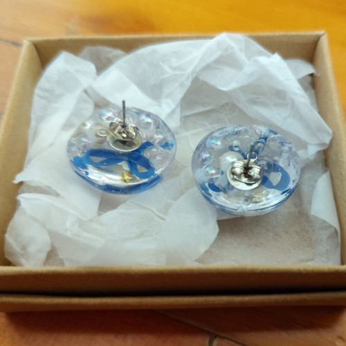 Handmade earrings with resin and colorful elements new