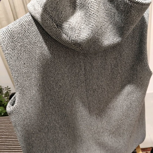 Enzzo sleeveless jacket new, gray, size M