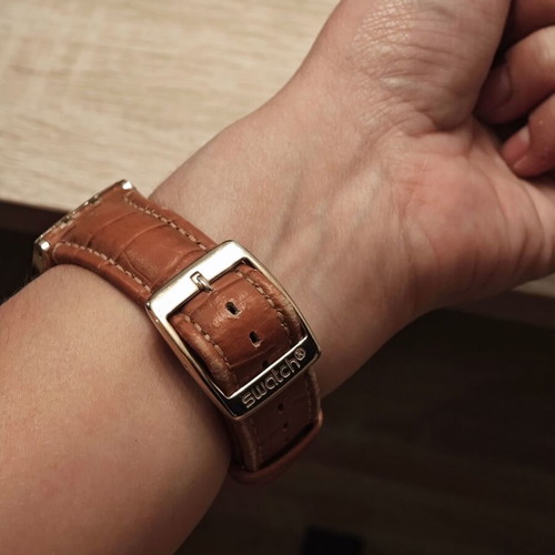 Swatch wristwatch women's used with camel strap and gold details