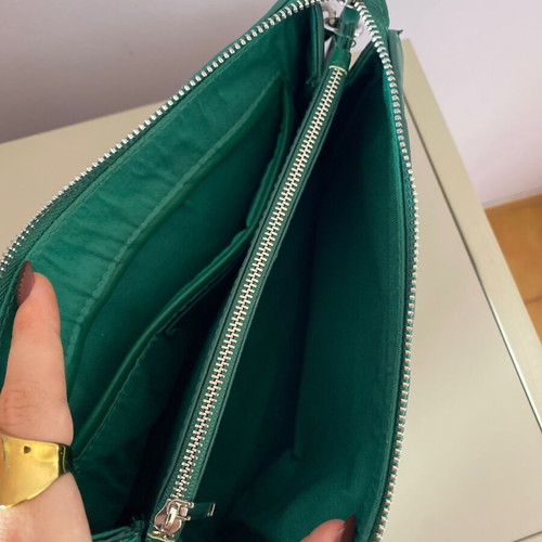 Shoulder bag like new, green