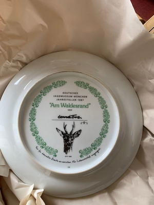 Συλλεκτικά πιάτα Deutsches Jagdmuseum München σαν καινούργια, 1987-1988