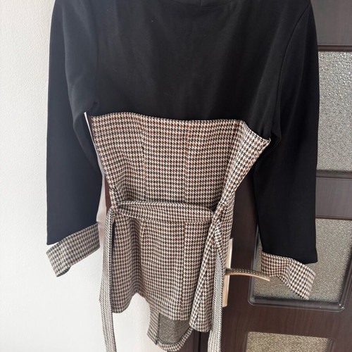 Lucy blouse new with tag, size M