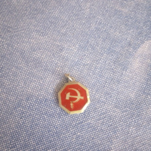 Vintage Soviet pins and small metal pendant set used