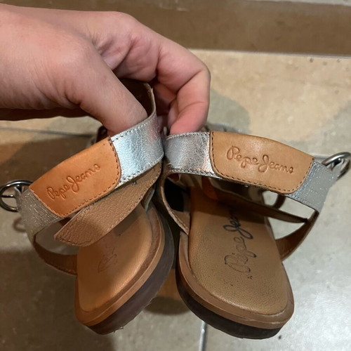 Pepe Jeans kids sandals size 33 like new, brown and silver