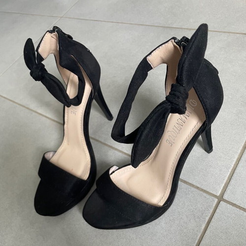 High heel shoes Diamantique brand new, size 37, black