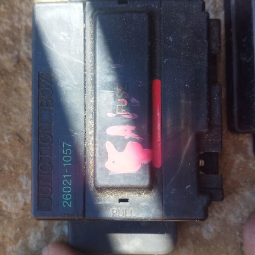 Kawasaki GPZ 400R/GPZ 500 fuse boxes used, single piece