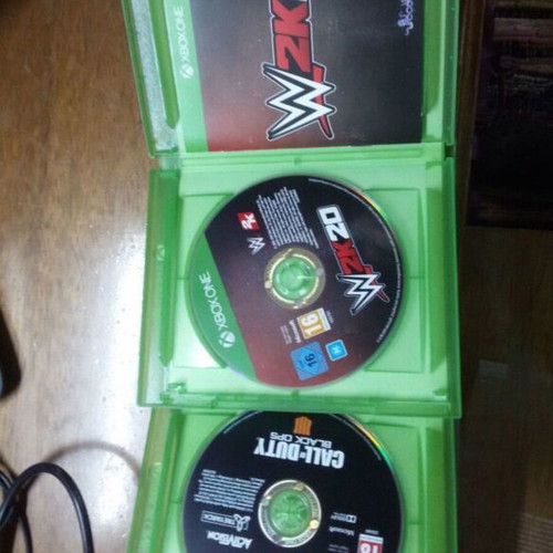 Call of Duty Black Ops 4 and WWE 2K20 Xbox One games like new