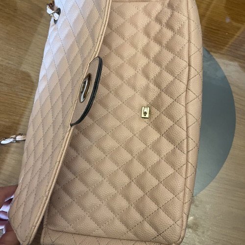 Crossbody bag somon quilted weave like new