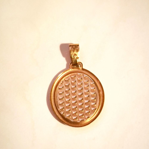 Gold zodiac pendant 375, 9k, 2.5 cm, like new