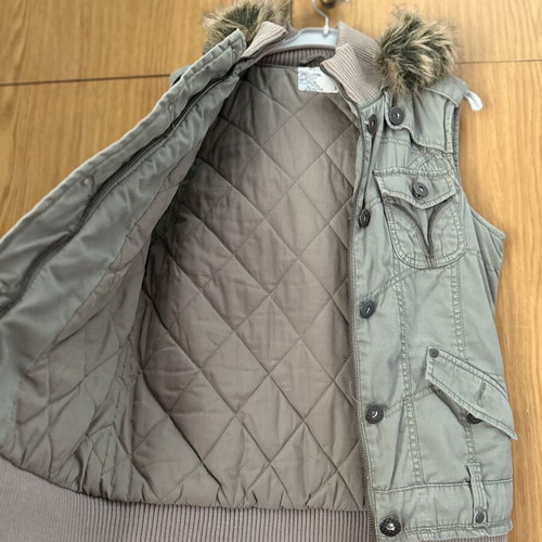 Kenvelo vest new, size S, beige and green