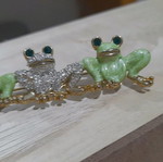 Pin new with frog design