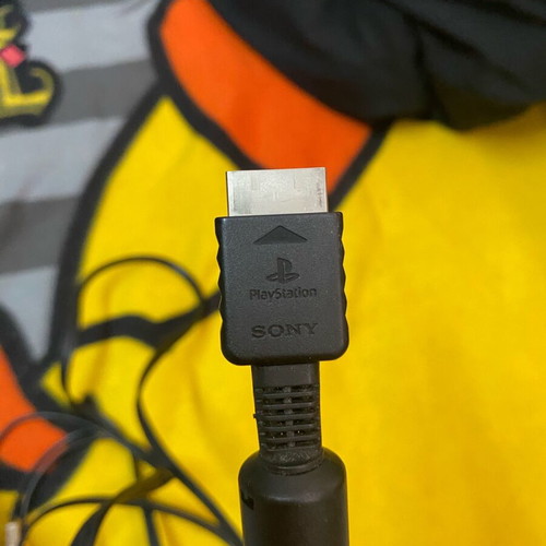 Av cable for Playstation like new, excellent condition