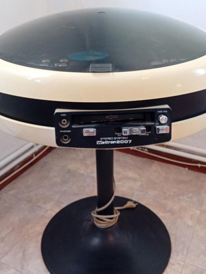 Weltron 2007 Space Age stereo system, vintage 70s turntable