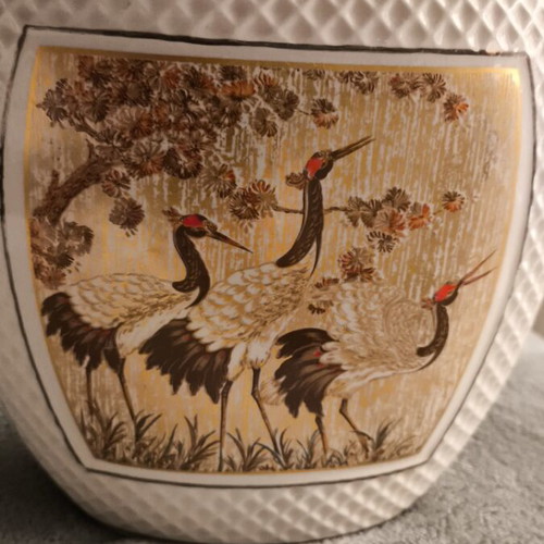 Vase like new, decorative art piece