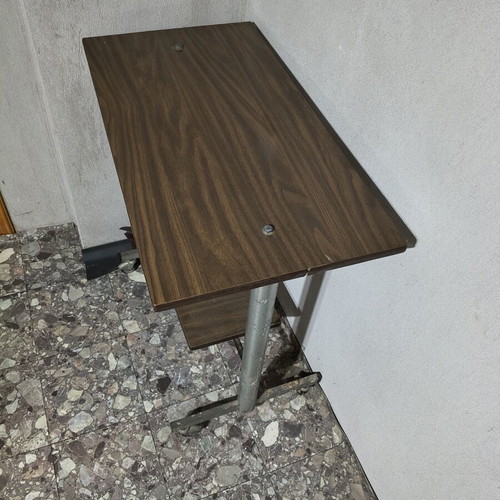 Table used, wood and iron with wheels