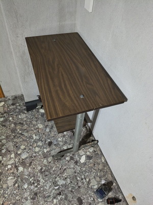 Table used, wood and iron with wheels