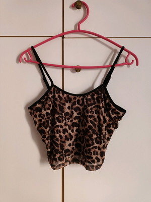 Leopard print short blouse with adjustable straps like new