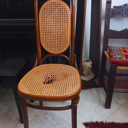 Dining set used, round table with 6 chairs and extension