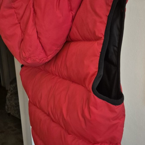 Zara sleeveless hooded vest like new, red, XL