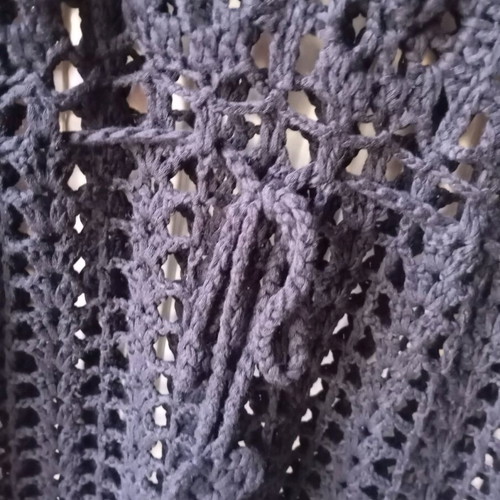 Sexy knitted black blouse like new with hematite beads
