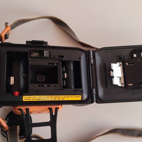 Canon AS-6 Aqua Snappy 35mm camera set used, fully functional
