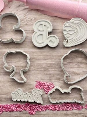 Barbie 4-piece cookie cutter set and 8cm Barbie cookie stamp made to order