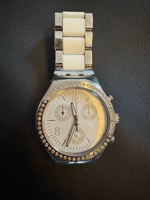 Ρολόι Swatch Irony Chrono γυναικείο σαν καινούργιο, ασημί και άσπρο με κρύσταλλα