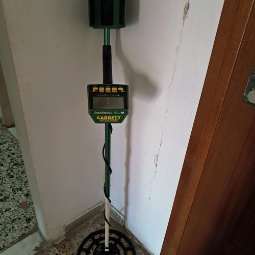 Garrett GTI 2500 metal detector used