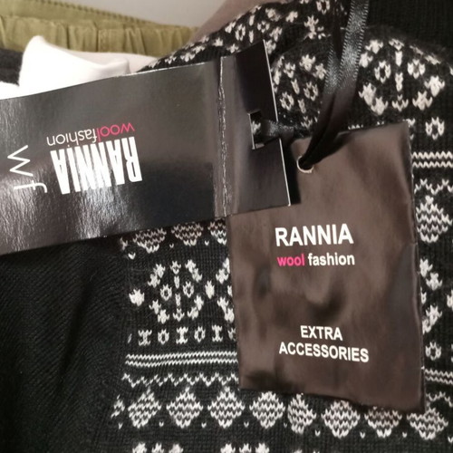 Women's Rannia turtleneck sweater Italy new with black and white pattern